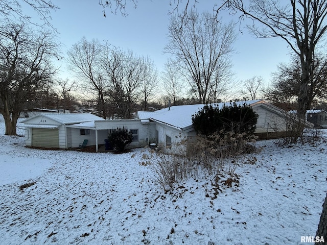 view of front of house with metal roof