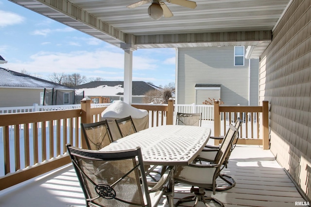 deck with ceiling fan