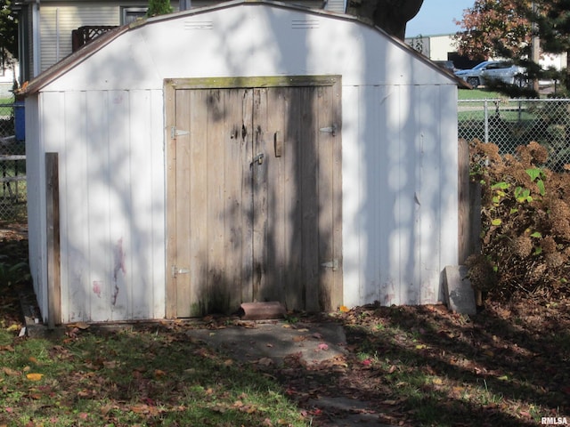 view of outbuilding