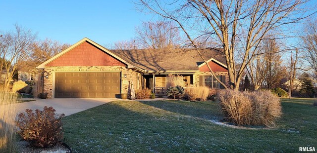 1701 Prestwick Dr, Galesburg IL, 61401, 3 bedrooms, 2.5 baths house for sale