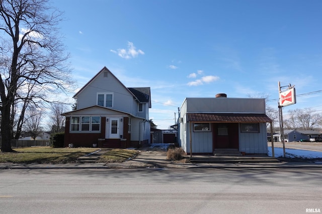 view of front of home