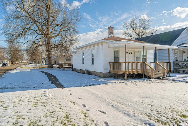 view of front of property with a porch