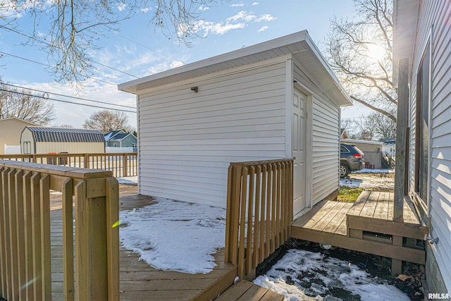 exterior space featuring a shed