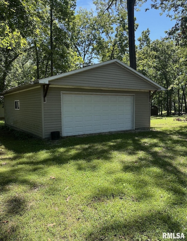 30342 Cedar Ln, Girard, IL 62640 - photo 1