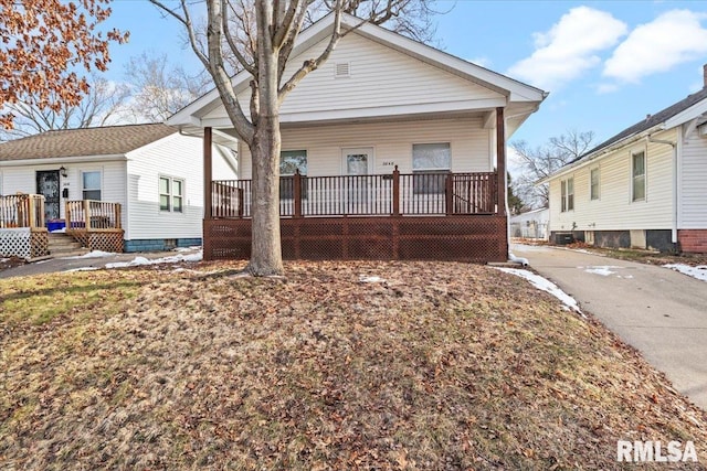 view of front of house with a porch