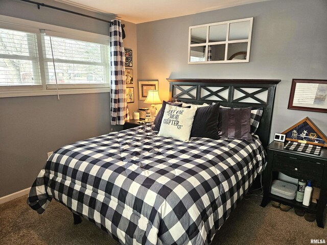 bedroom with a closet