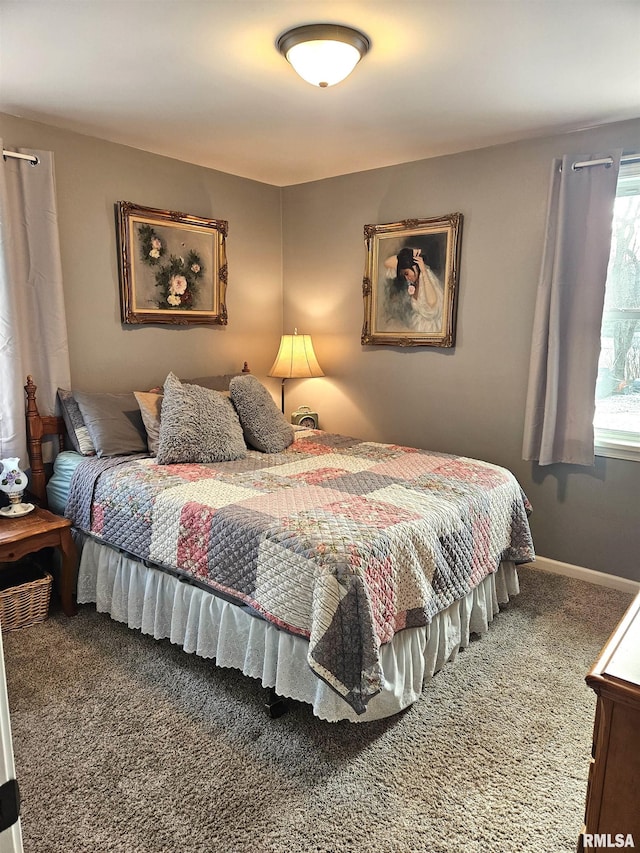 bedroom with carpet flooring