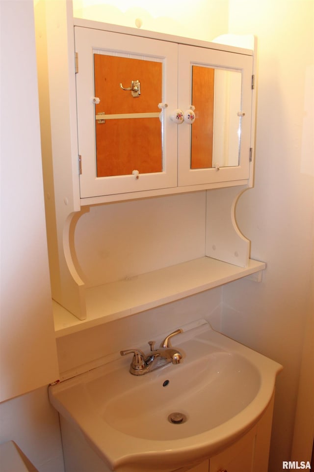 bathroom with sink