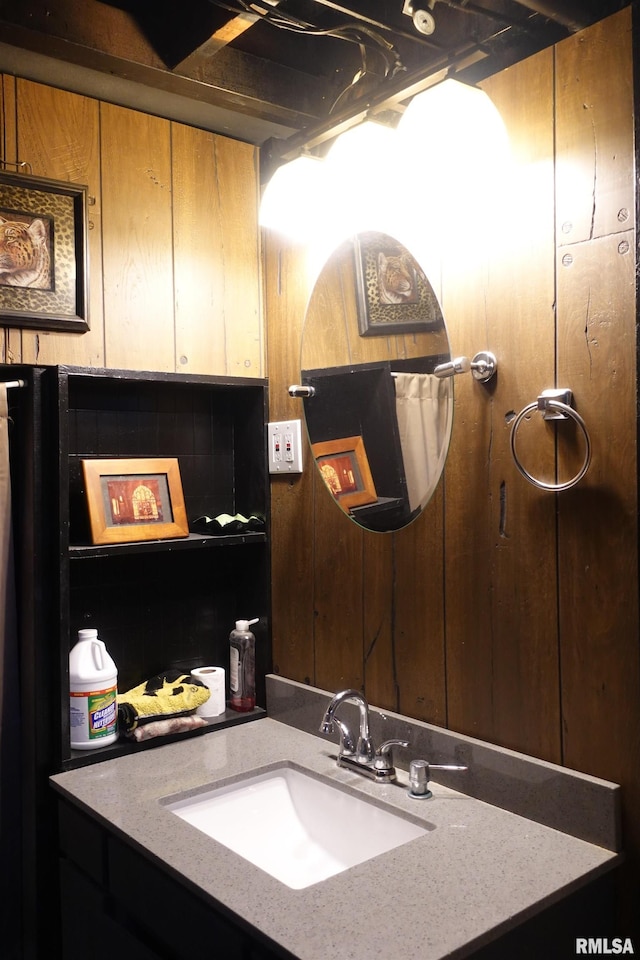 bathroom featuring vanity