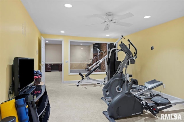 workout room with ceiling fan