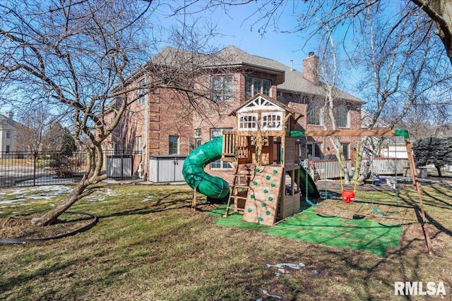 view of jungle gym featuring a yard