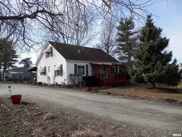 view of front of home featuring a porch