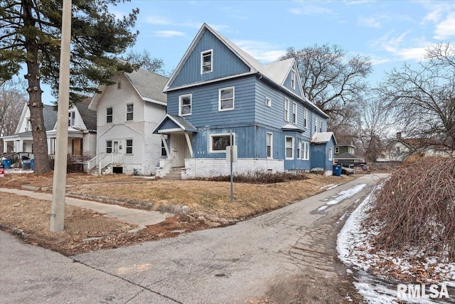 view of front of property