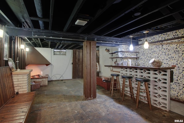 basement with bar area