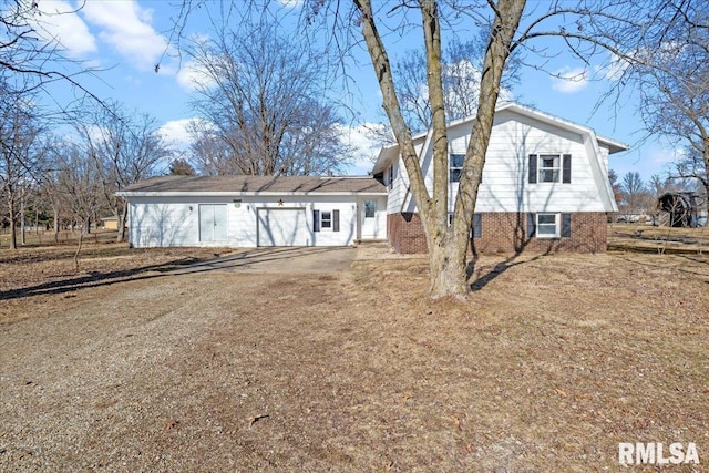 view of front of property