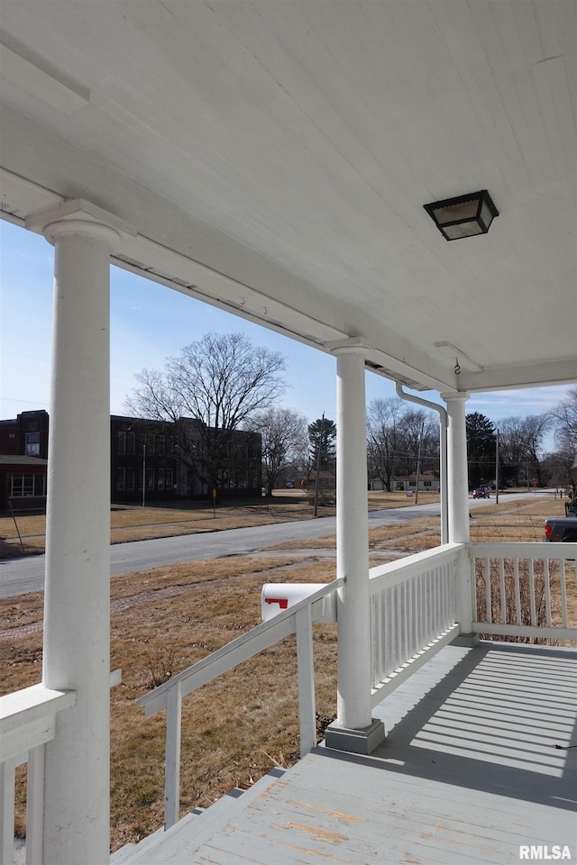 view of patio / terrace with a porch