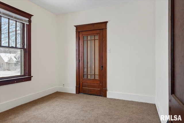 empty room featuring carpet