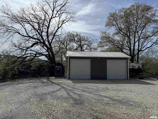 27 Knox Rd 650 N, Abingdon, IL 61410 - view of detached garage