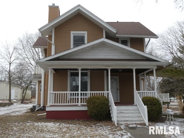 view of front of property featuring a porch