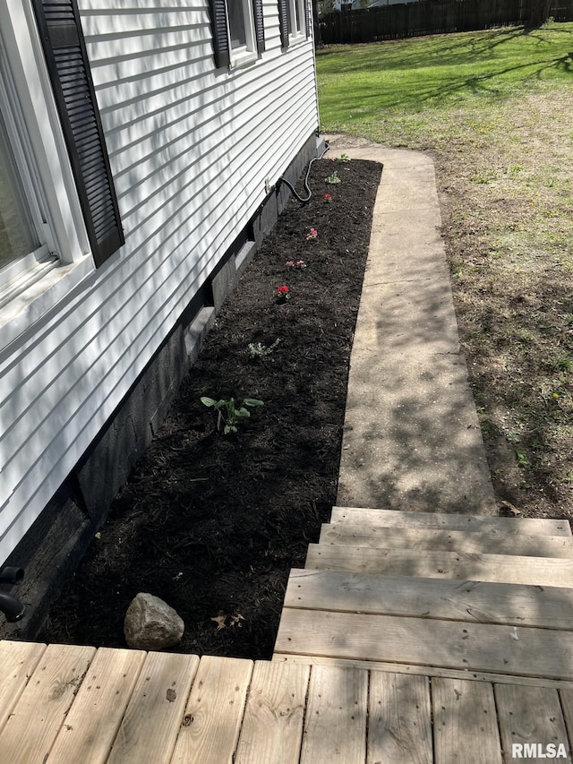 exterior space featuring crawl space