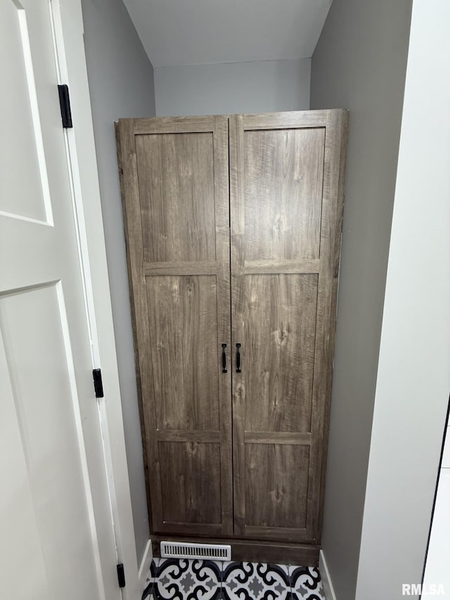 closet with visible vents