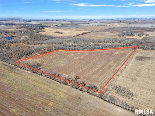 13505 W Long Point Rd, Niantic, IL 62551