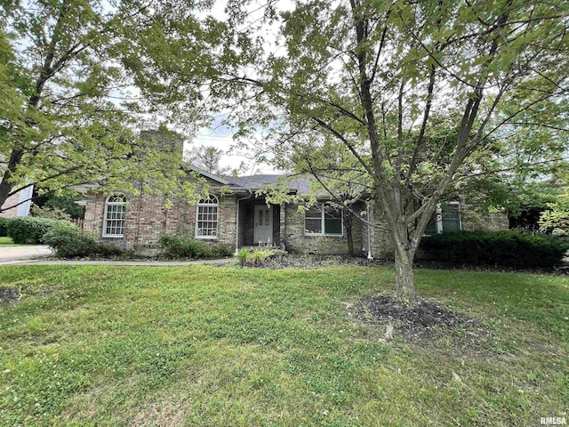 3305 Collingwood Dr, Springfield, IL 62711 - photo 1