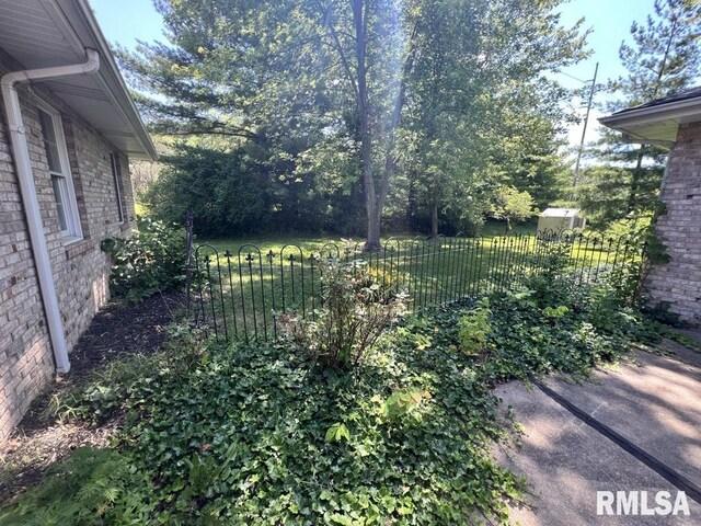 3305 Collingwood Dr, Springfield, IL 62711 - photo 28