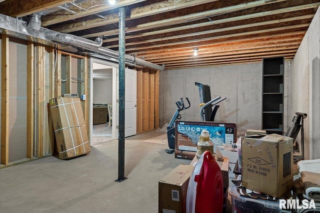 view of unfinished basement