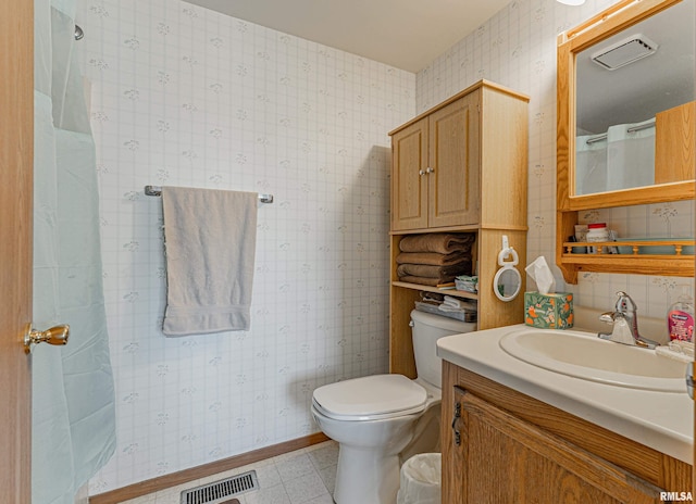 full bathroom with visible vents, wallpapered walls, baseboards, toilet, and vanity