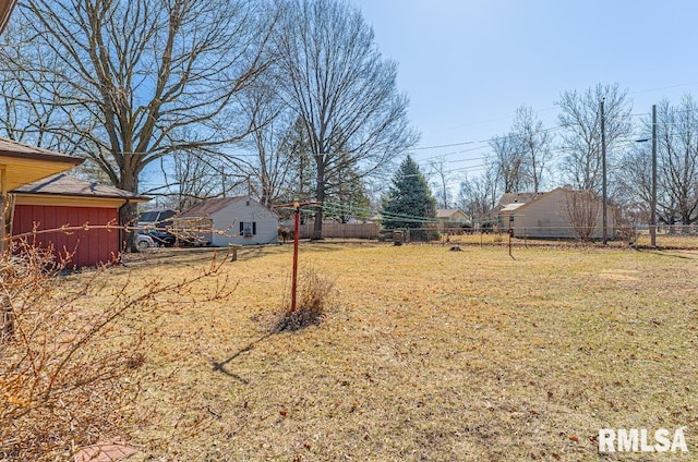 view of yard featuring fence