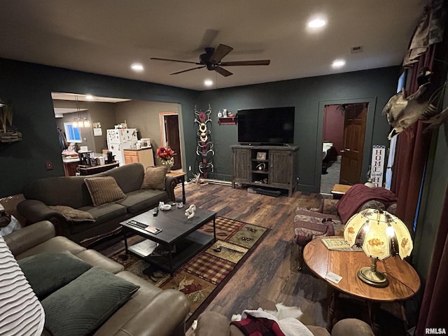 living room with recessed lighting, wood finished floors, visible vents, and ceiling fan