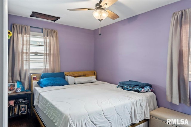 bedroom with a ceiling fan