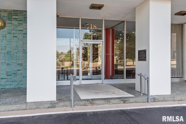 view of entrance to property