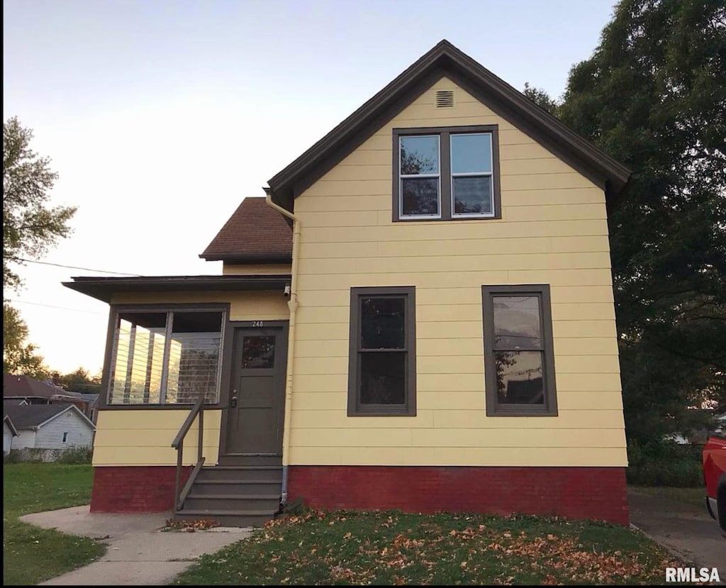 view of front of home featuring entry steps