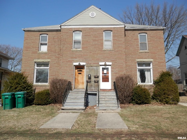 view of front of house featuring a front yard