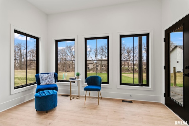 5819 Kelley Pointe Dr, Springfield, IL 62711 - sitting room featuring baseboards, recessed lighting, light wood-style flooring, and visible vents