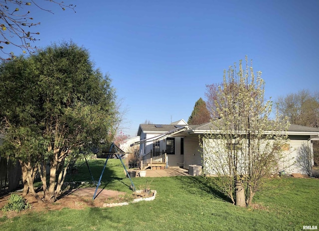 132 W Coal St, Wataga, IL 61488 - view of yard