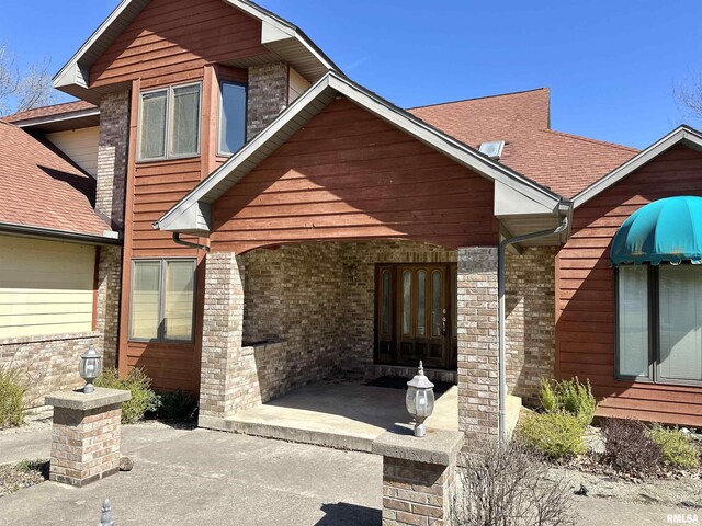 112 Lonergan Ln, Jacksonville, IL 62650 - photo 3