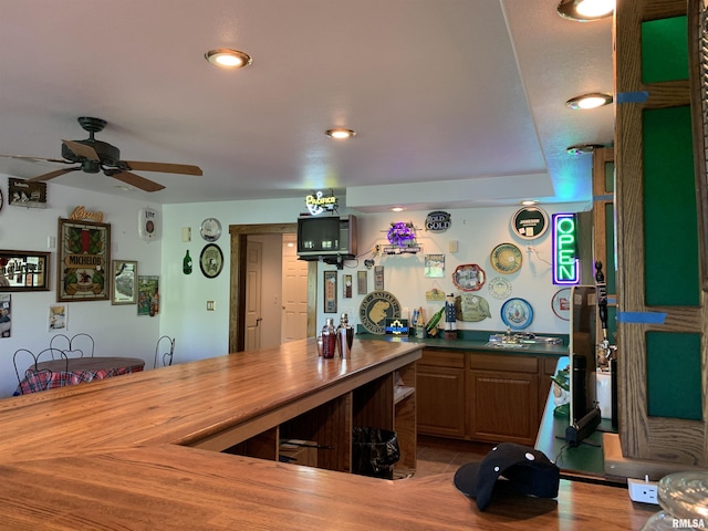 112 Lonergan Ln, Jacksonville, IL 62650 - photo 34