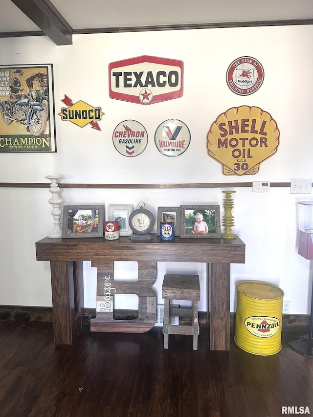 308 Galesburg Rd, Knoxville, IL 61448 - detailed view of wood finished floors