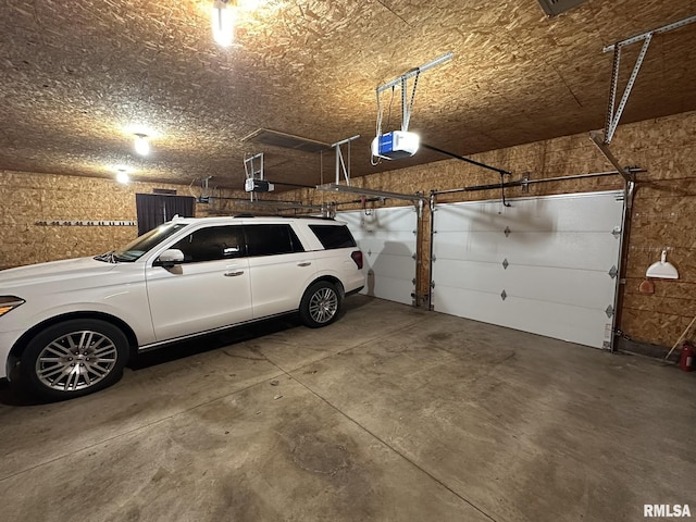290 W Railroad St, Roseville, IL 61473 - garage with a garage door opener