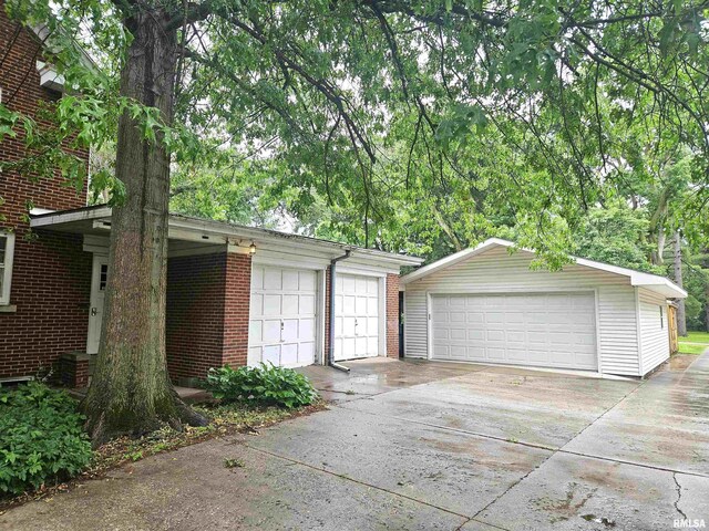 237 Park Lane Dr, Galesburg, IL 61401 - photo 8