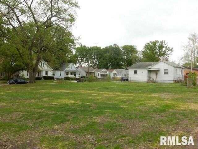 415 5th St, Lincoln, IL 62656 - photo 1