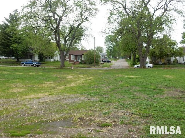 415 5th St, Lincoln, IL 62656 - photo 5