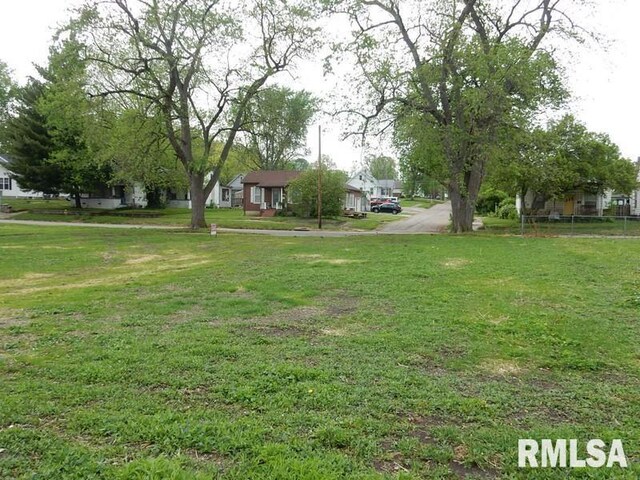 415 5th St, Lincoln, IL 62656 - photo 8