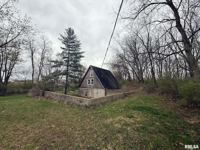 exterior space featuring a barn