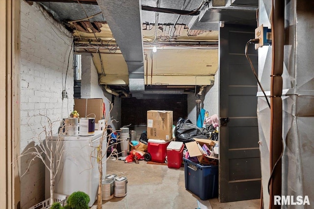 view of unfinished basement