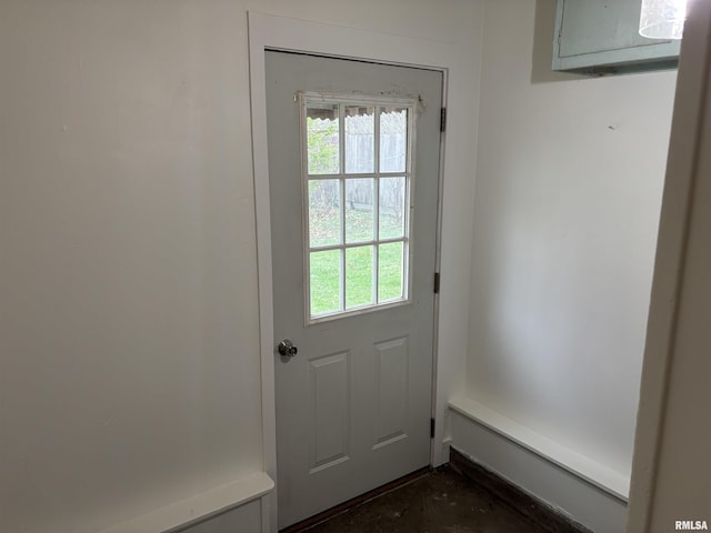 entryway featuring concrete flooring