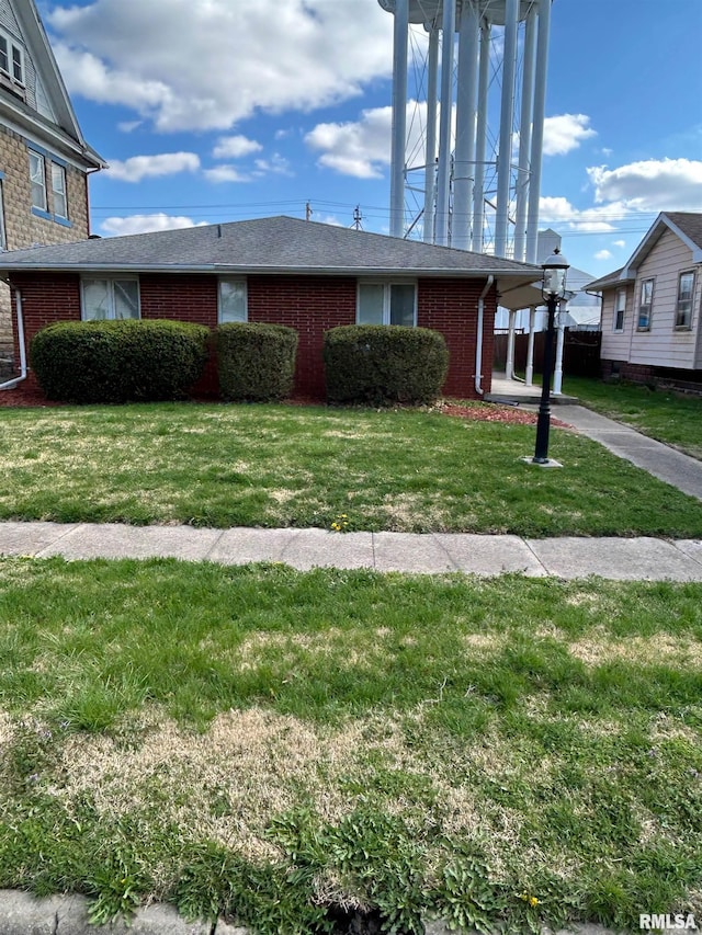 306 E Poplar St, Taylorville, IL 62568 - photo 2
